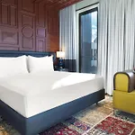 Hotel Canopy By Hilton Taksim 5*