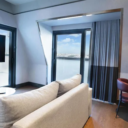Canopy By Hilton Taksim 4*