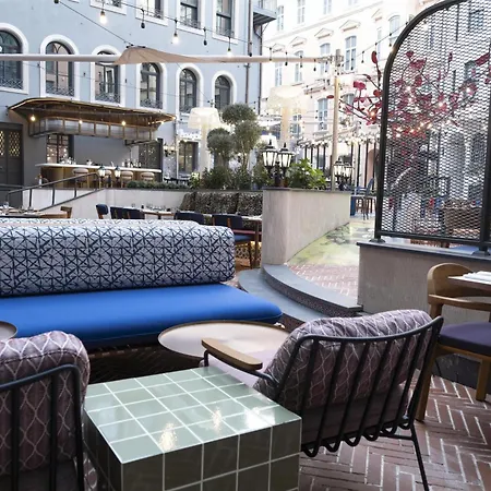 Canopy By Hilton Taksim 4*