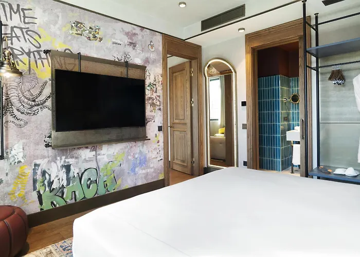 Canopy By Hilton Taksim Hotell 4*