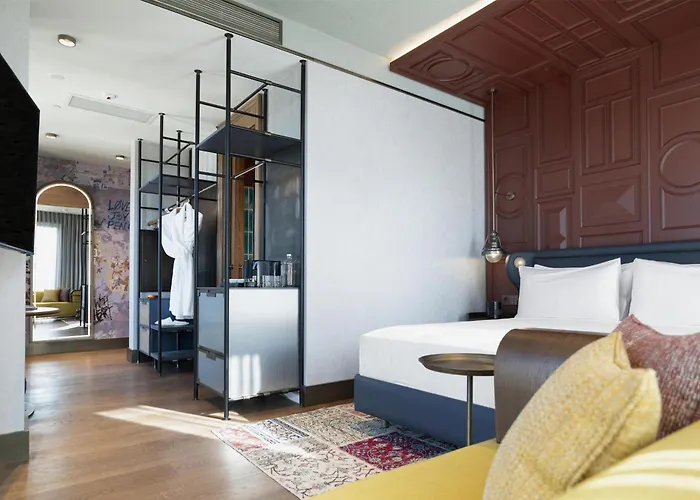 Canopy By Hilton Taksim Hotell 4*