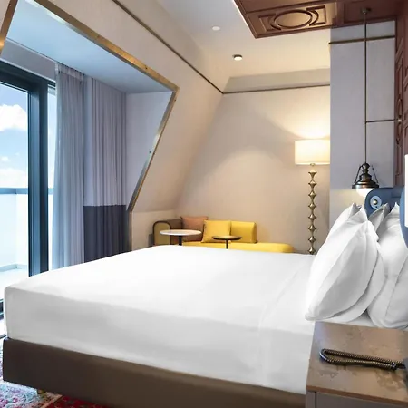 Otel Canopy By Hilton Taksim 5*